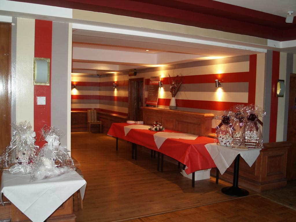 Antonine Hotel Falkirk Exterior foto