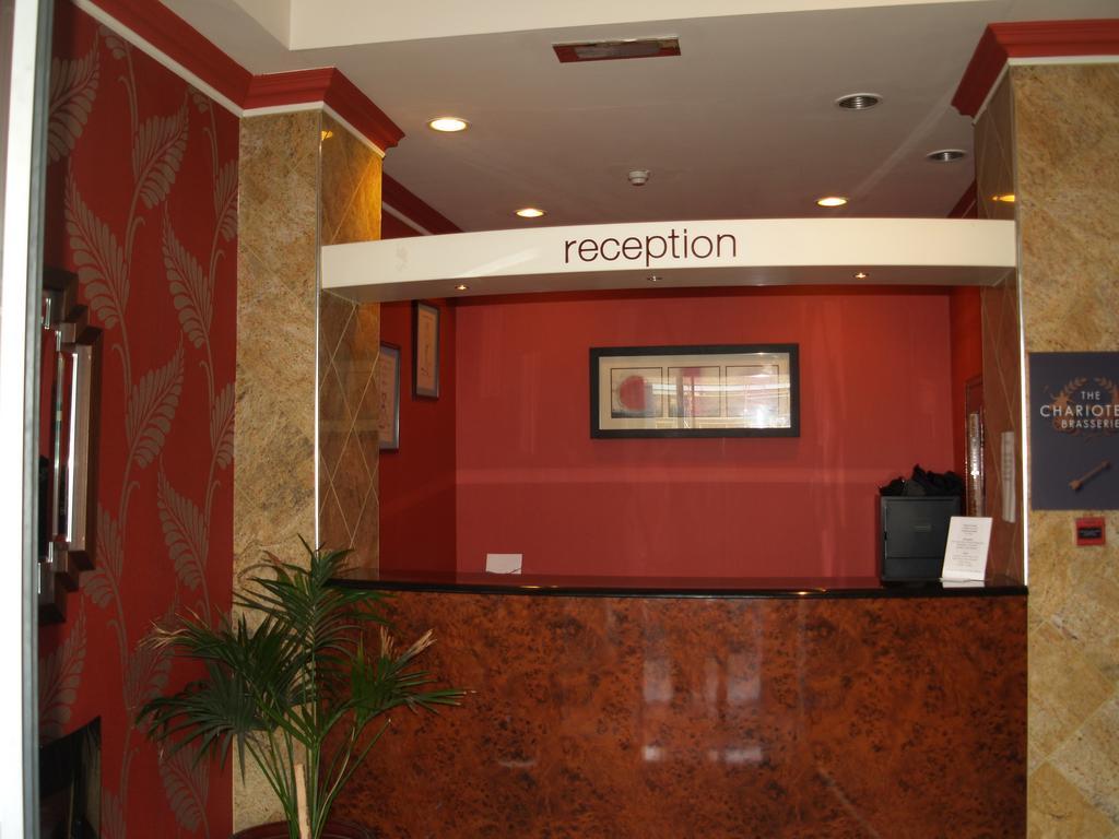 Antonine Hotel Falkirk Exterior foto