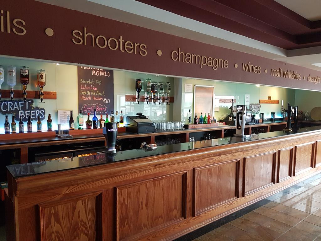 Antonine Hotel Falkirk Exterior foto